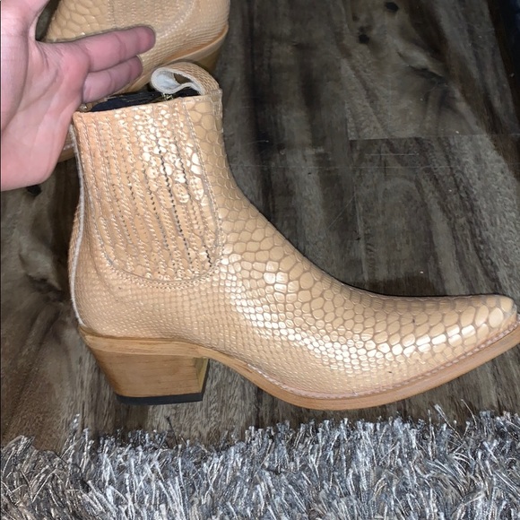 FreeBird boots! - Picture 2 of 3